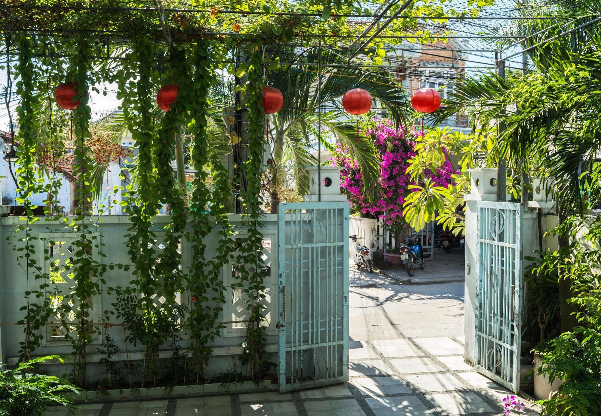 Areca Homestay Хойан Экстерьер фото